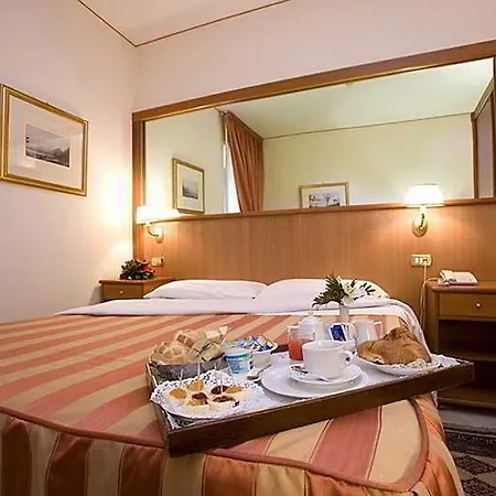 San Giorgio 3* Nápoles