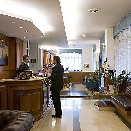 Hotel San Giorgio Nápoles